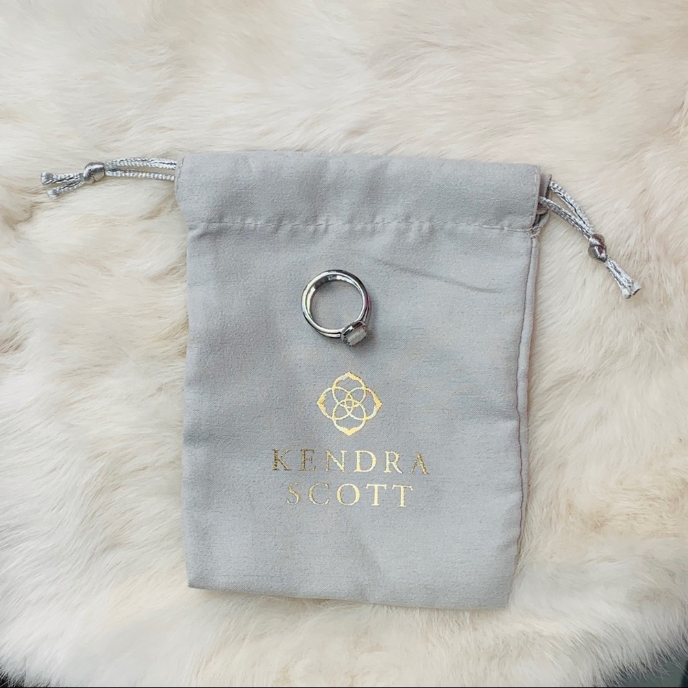 Kendra Scott Elyse Ring In Silver Iridescent Drusy - Picture 4 of 8